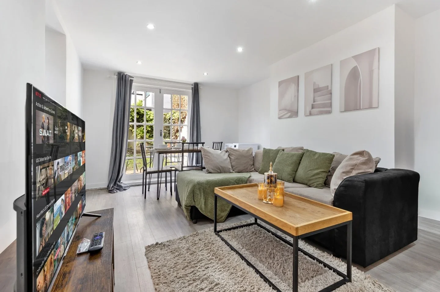 Flat Clement Avenue in Greater London