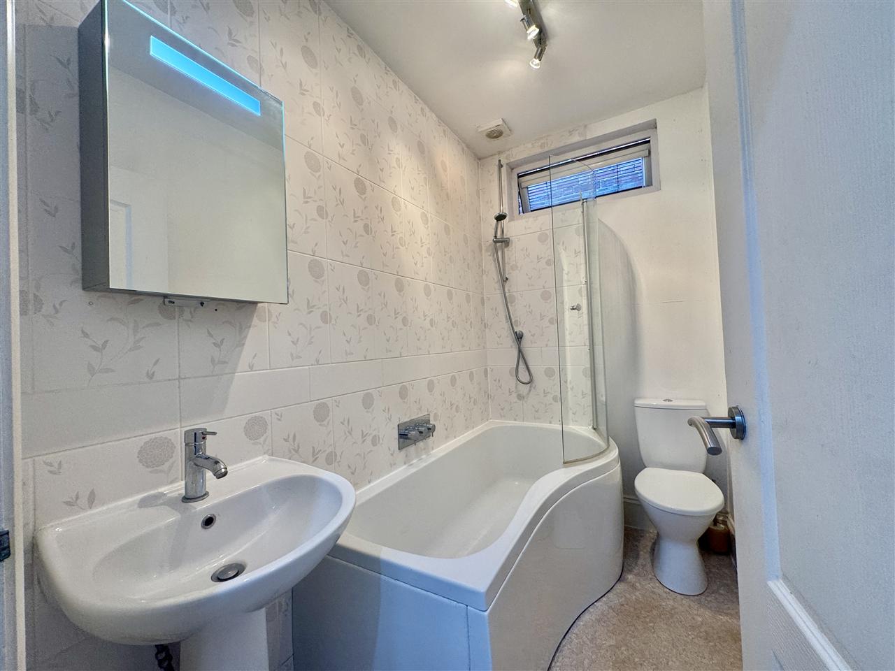 Flat Bessborough Road in Greater London
