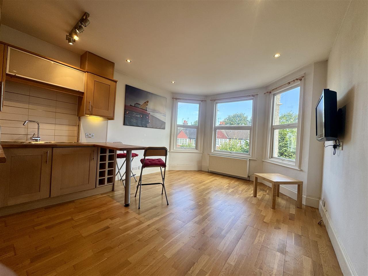 Flat Bessborough Road in Greater London