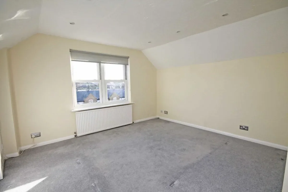 Flat Amyand Park Road in Greater London