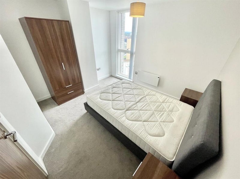 Room Regent Road in Manchester