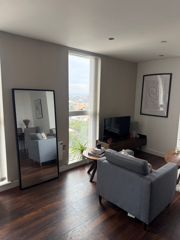 Room Regent Road in Manchester