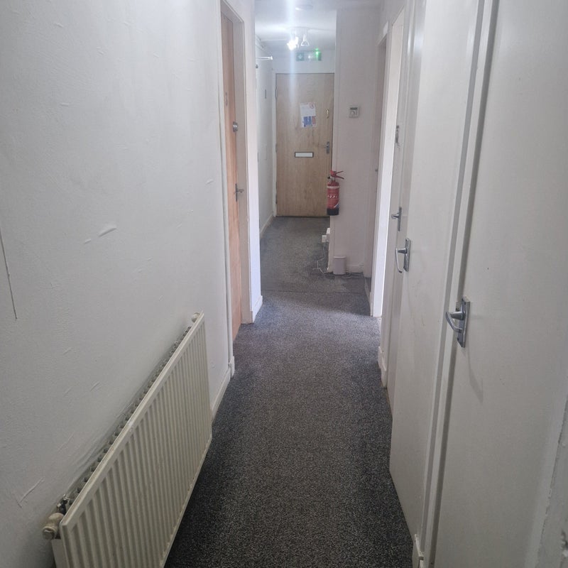 Room Calder Court in City of Edinburgh