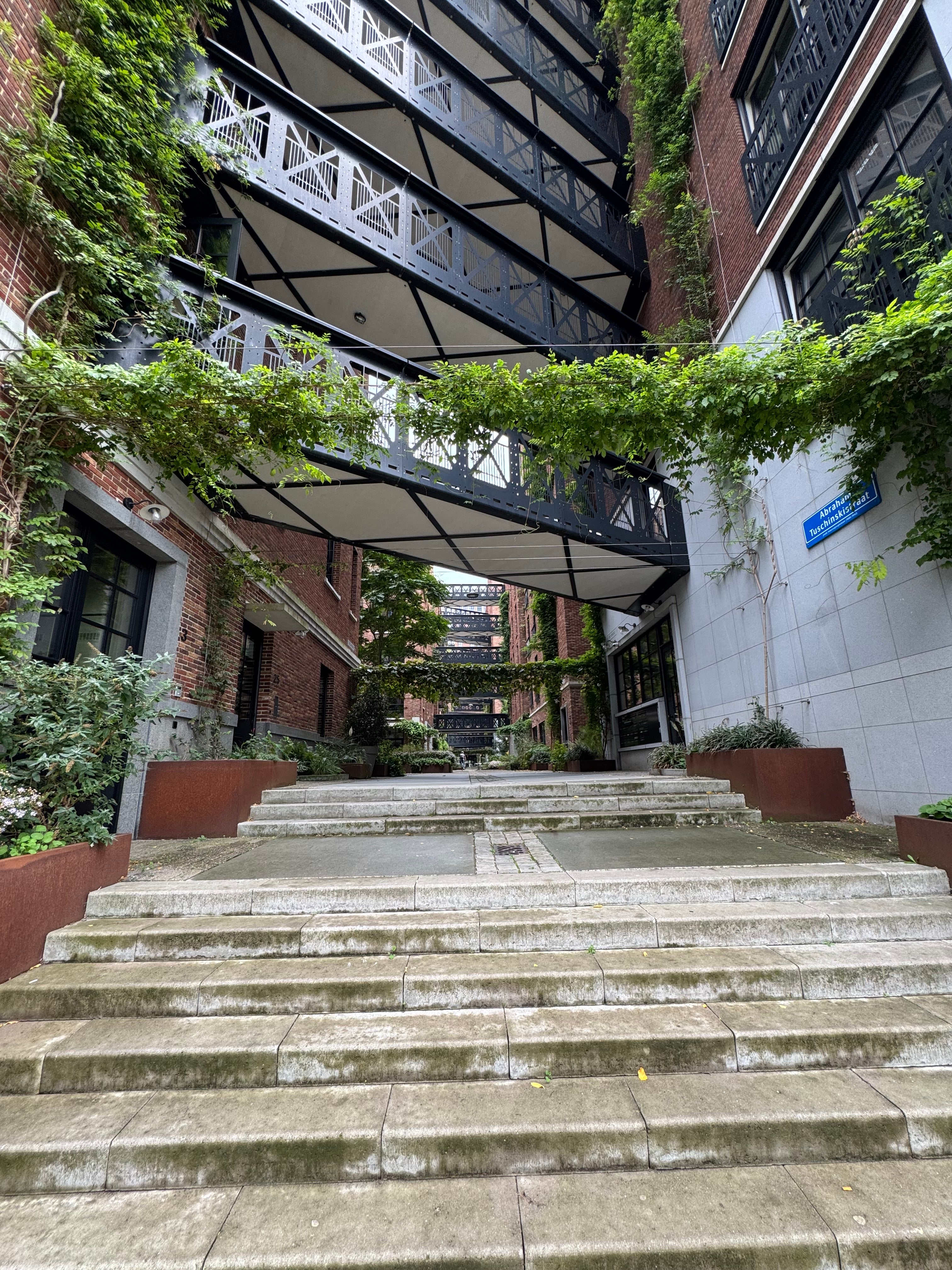 Appartement Abraham Tuschinskistraat 12