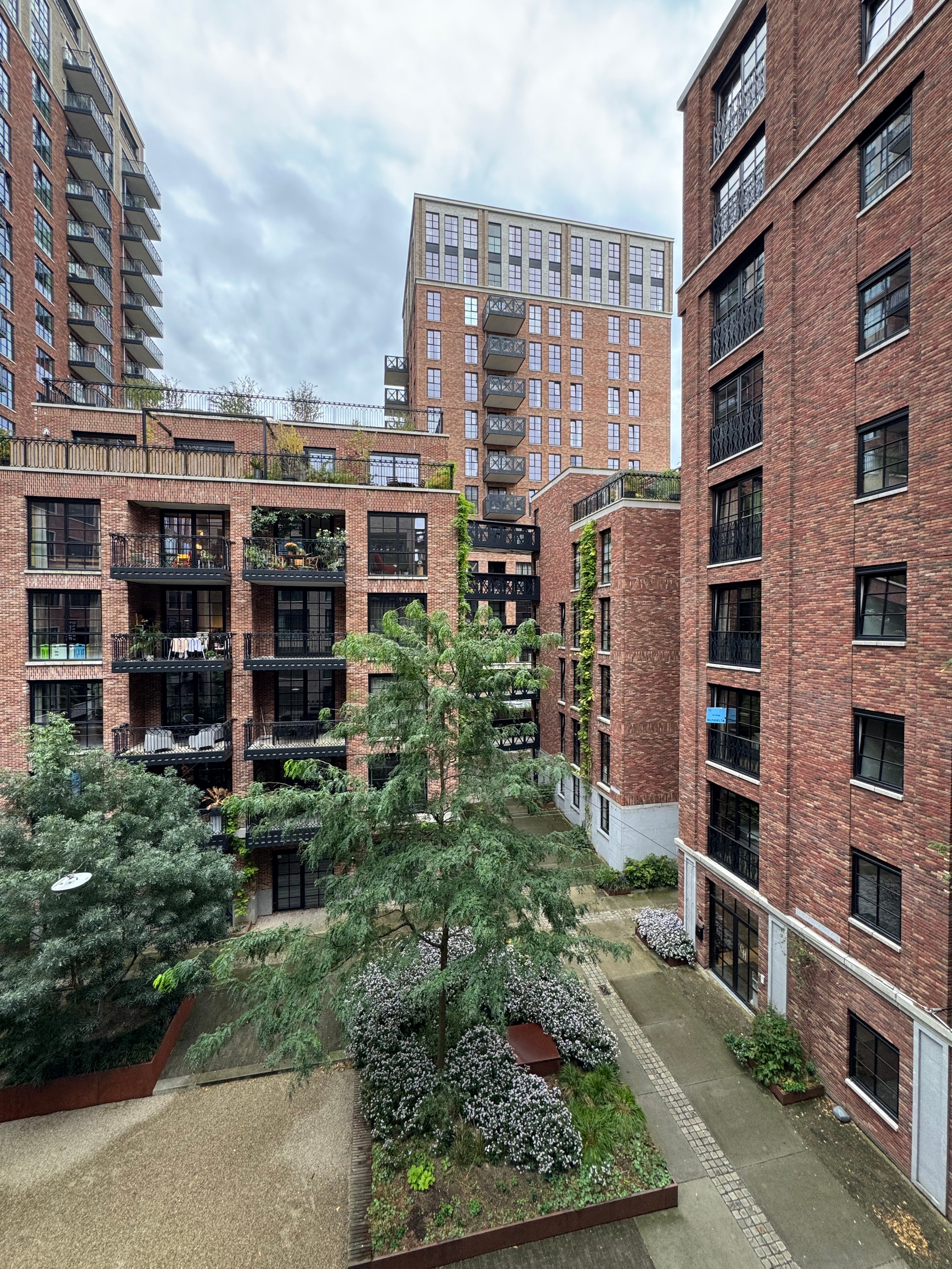 Appartement Abraham Tuschinskistraat 18