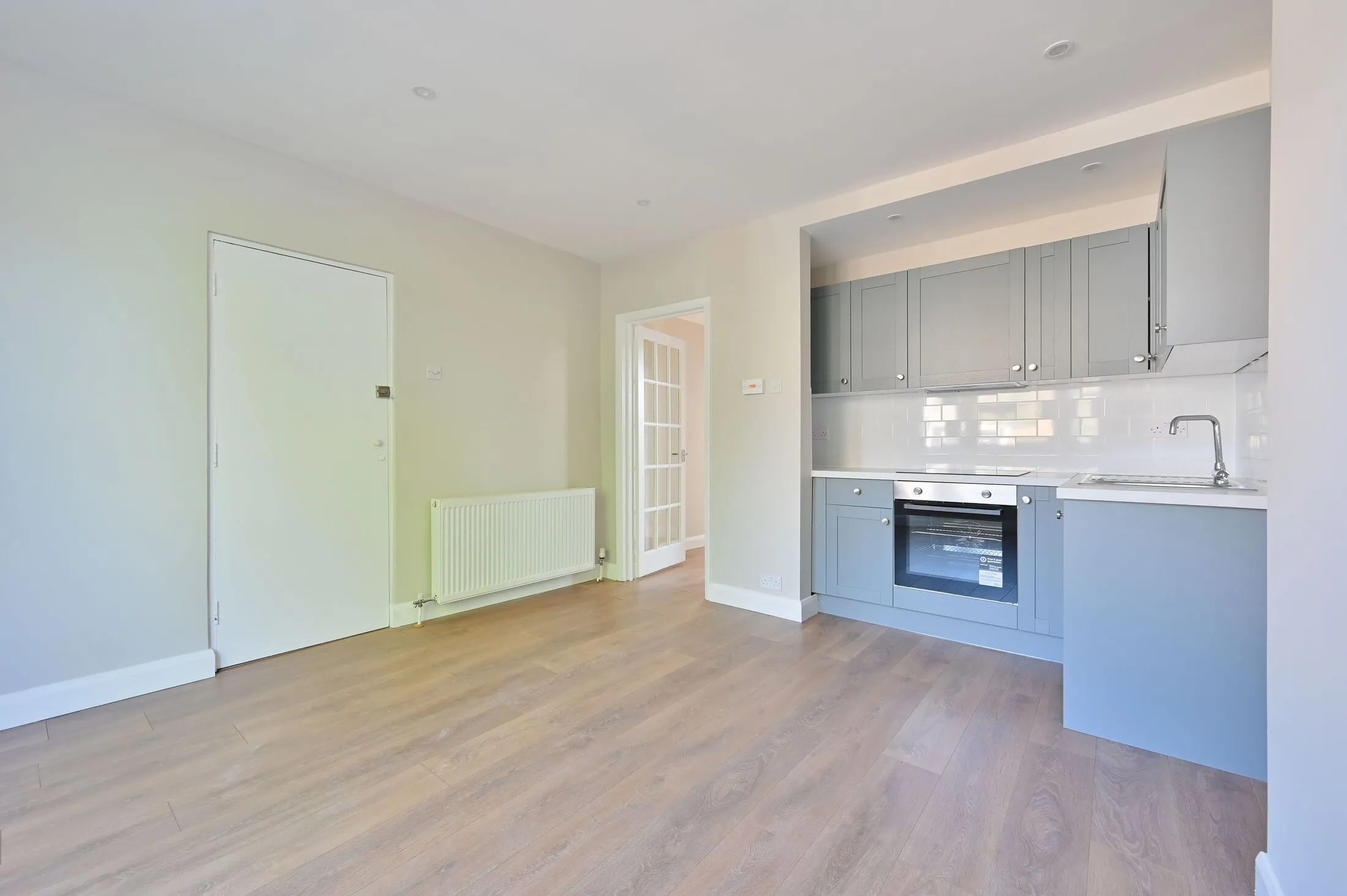 Flat Gladstone Road in Watford