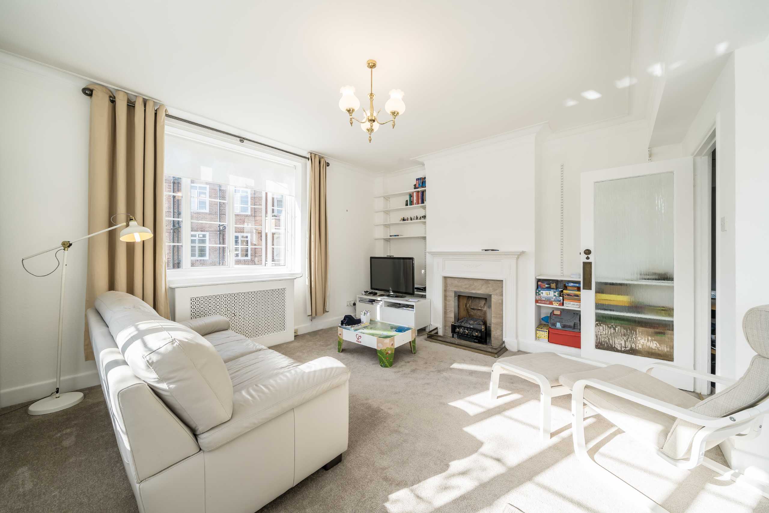 Flat Heathfield Terrace in Greater London
