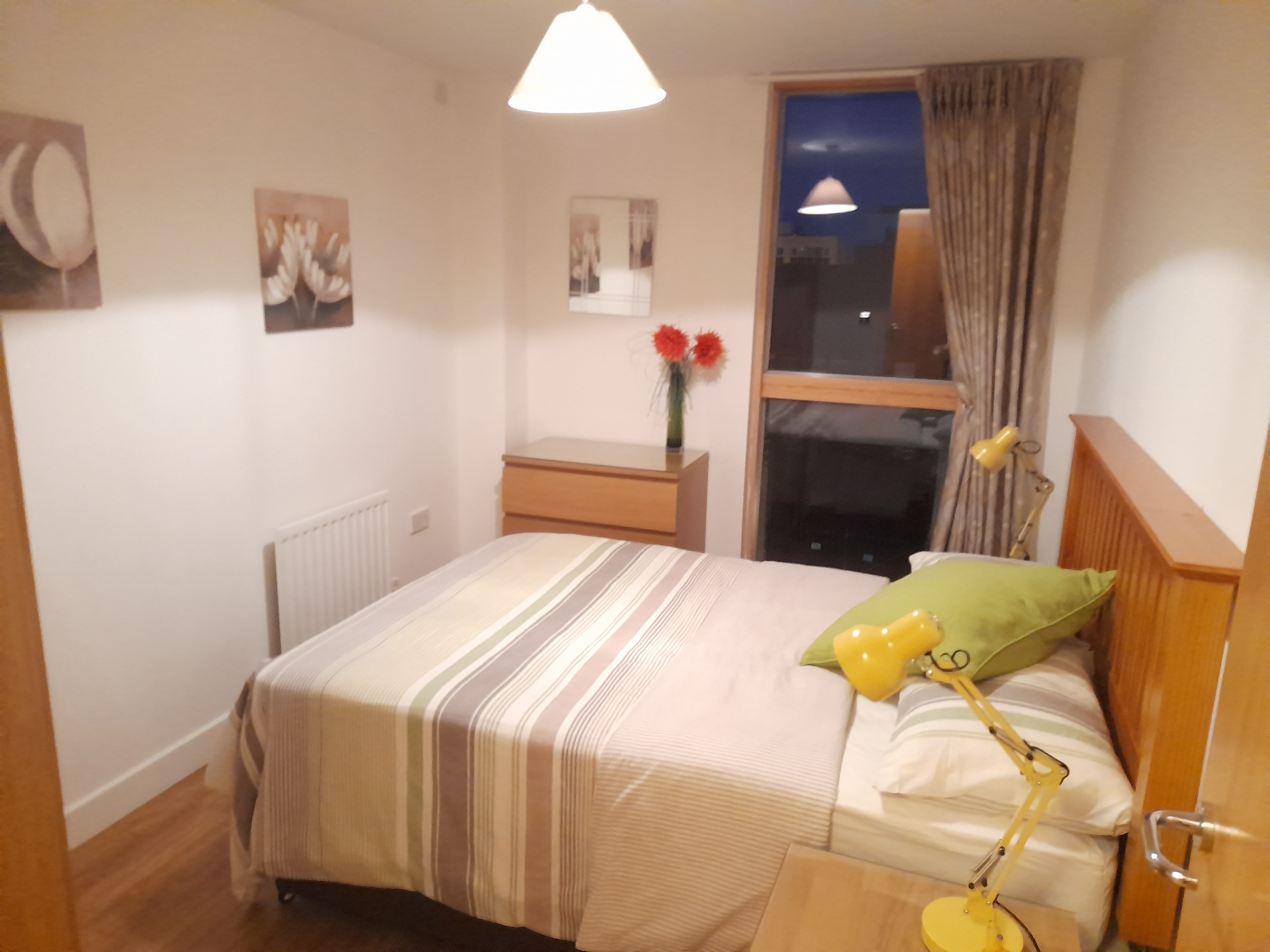 Flat South Row in Milton Keynes