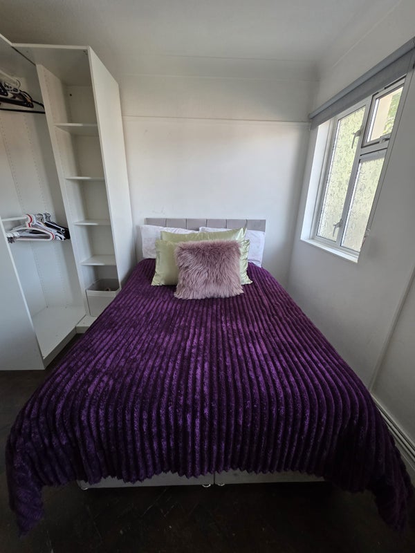 Room Holloway Road in Greater London