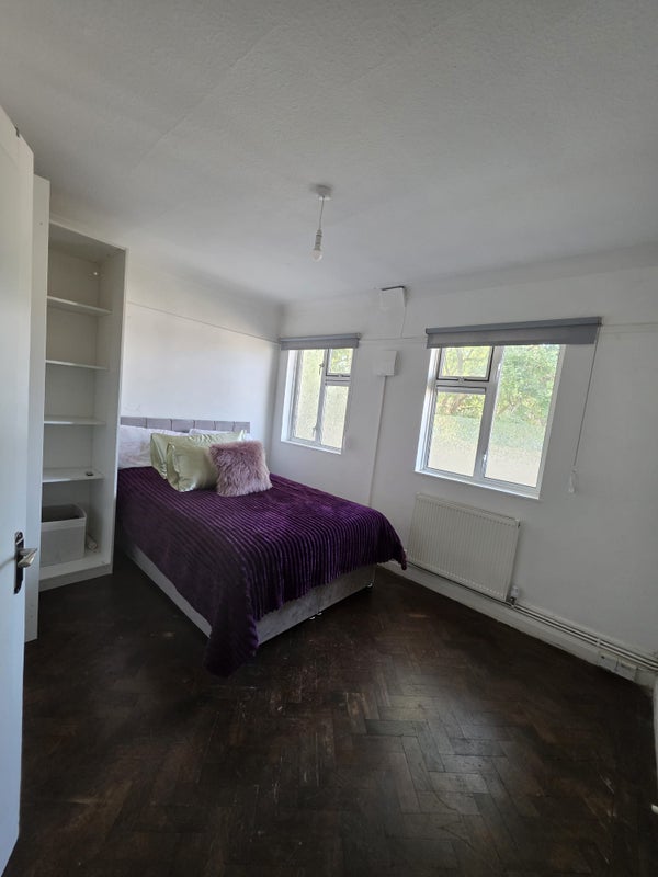 Room Holloway Road in Greater London
