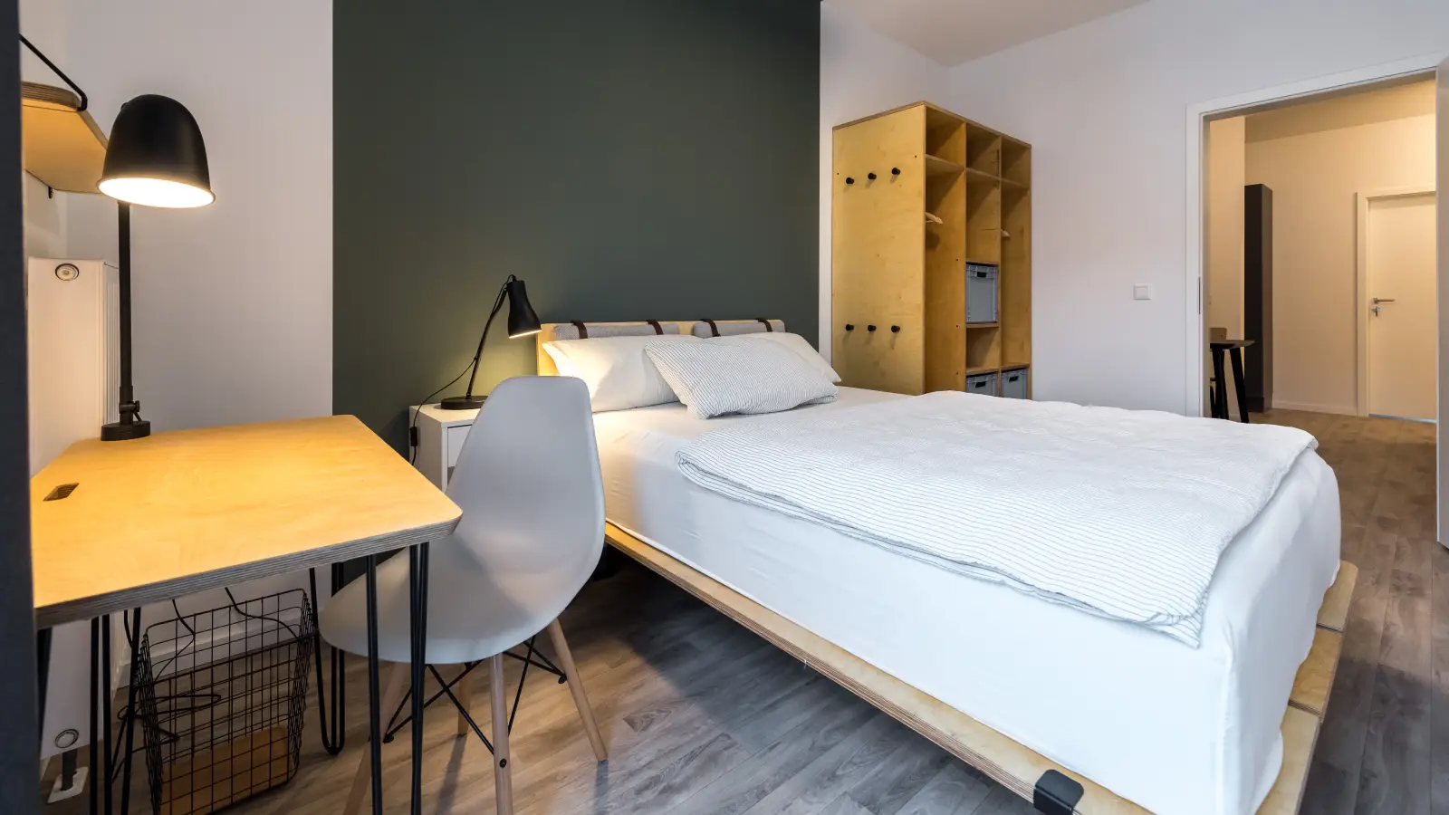 Zimmer Lisa-Fittko-Straße in Berlin