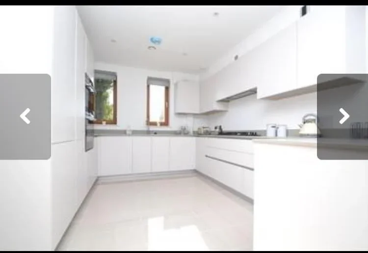 Room Friendly Street in Greater London