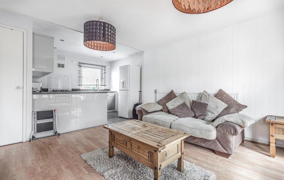 Flat Bredgar Road in London