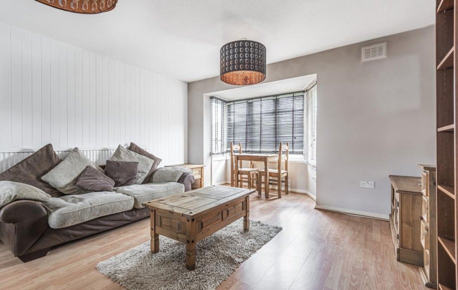 Flat Bredgar Road in London