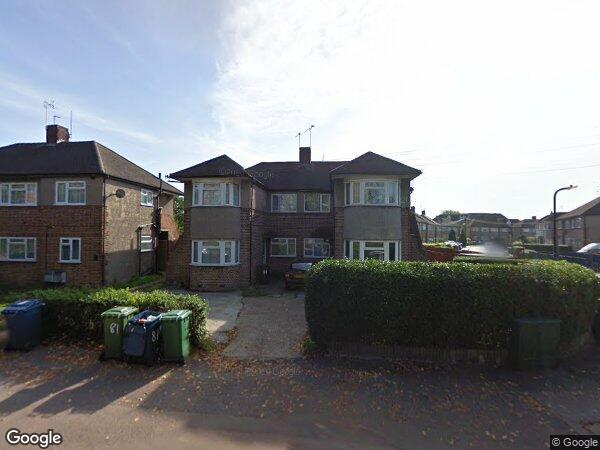 Flat Elmgrove Road in Greater London