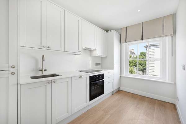 Flat Old Brompton Road in Greater London