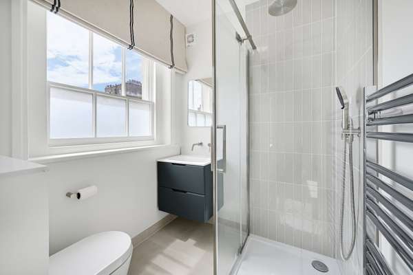 Flat Old Brompton Road in Greater London