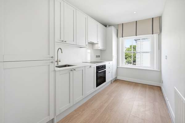 Flat Old Brompton Road in Greater London