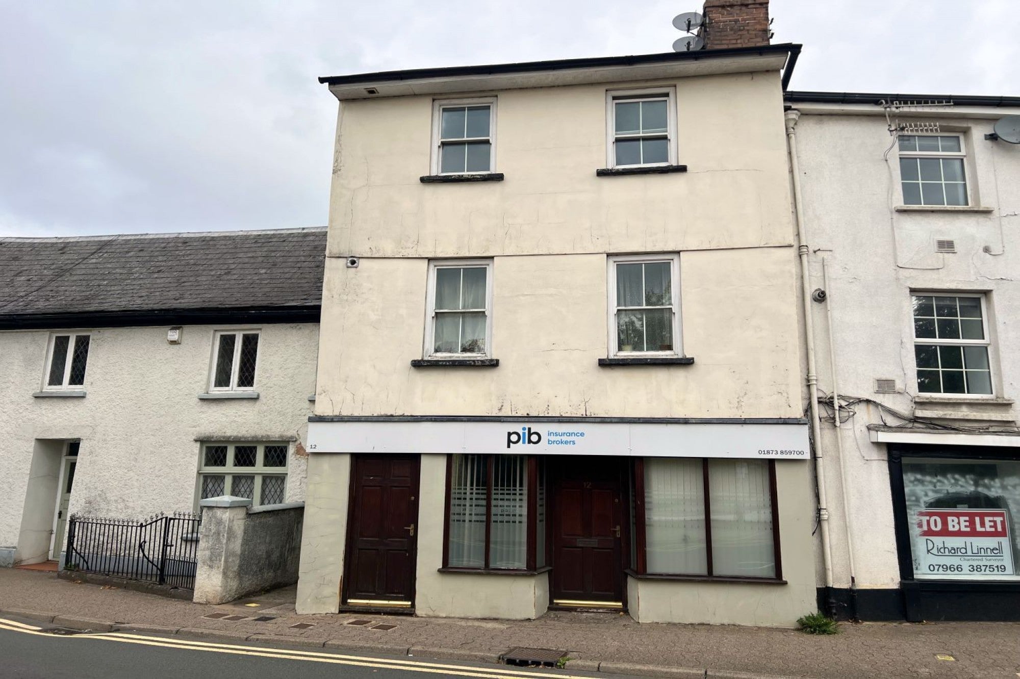 Flat New Market Court in Abergavenny