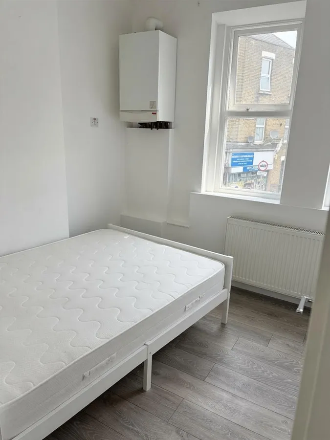 Flat High Road Leyton in Greater London