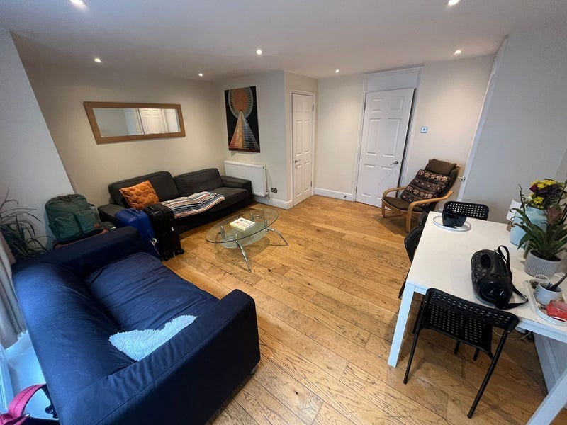 Room Princelet Street in Greater London