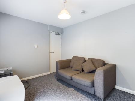 Flat Heathfield in Swansea