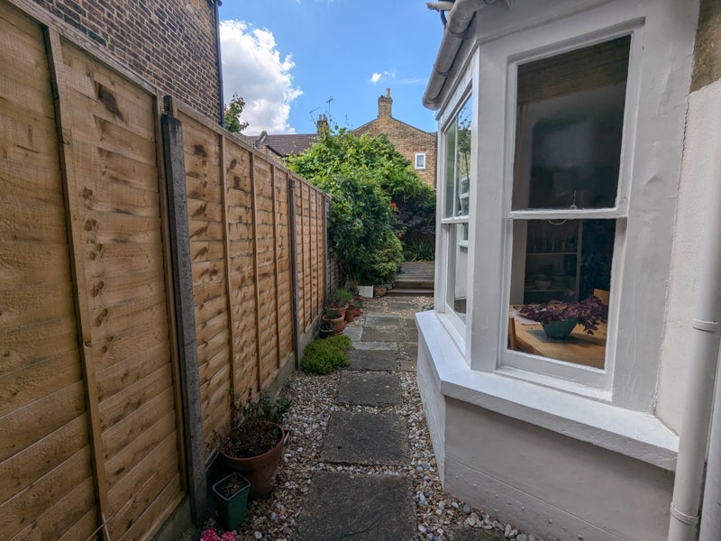 Flat Candler Street in Greater London
