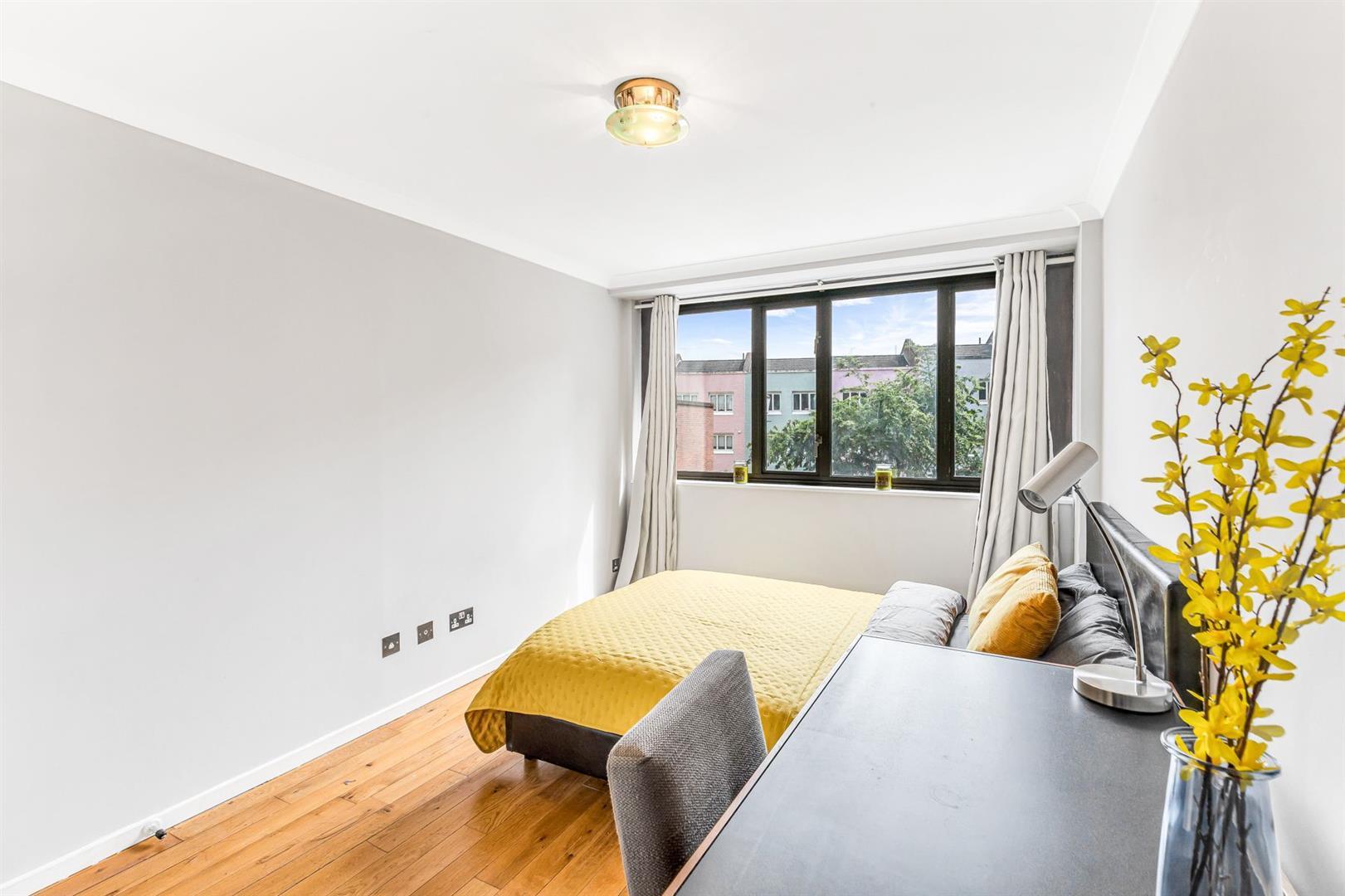 Flat Cromwell Road in Greater London