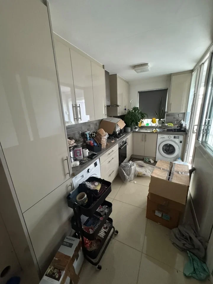 Flat South Avenue in Greater London