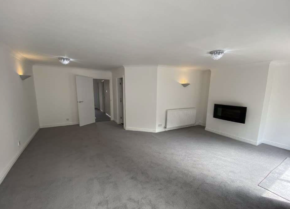 Flat Knutsford Road in Wilmslow