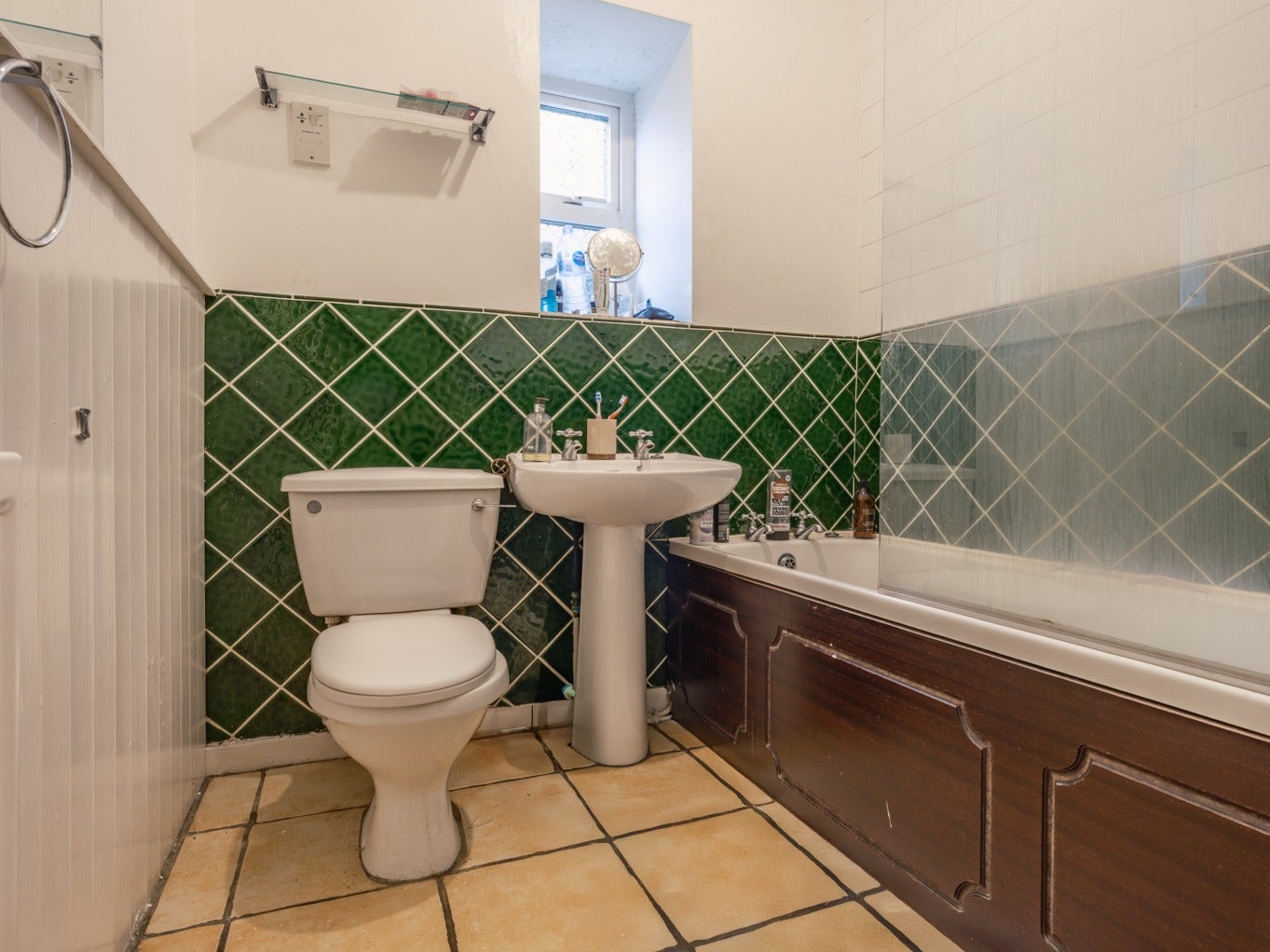 Flat Eslington Terrace in Newcastle upon Tyne