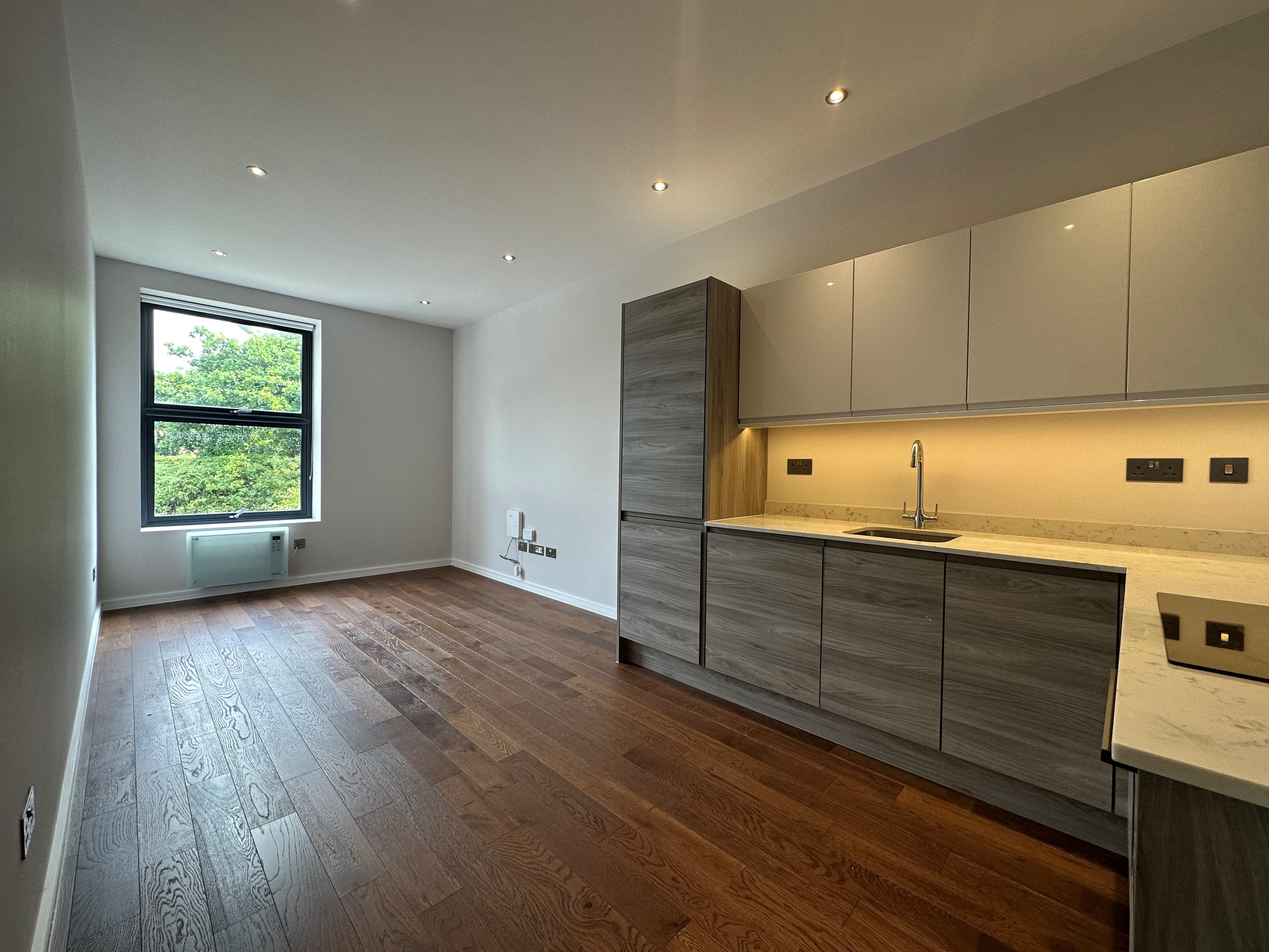 Flat Brants Bridge in Bracknell