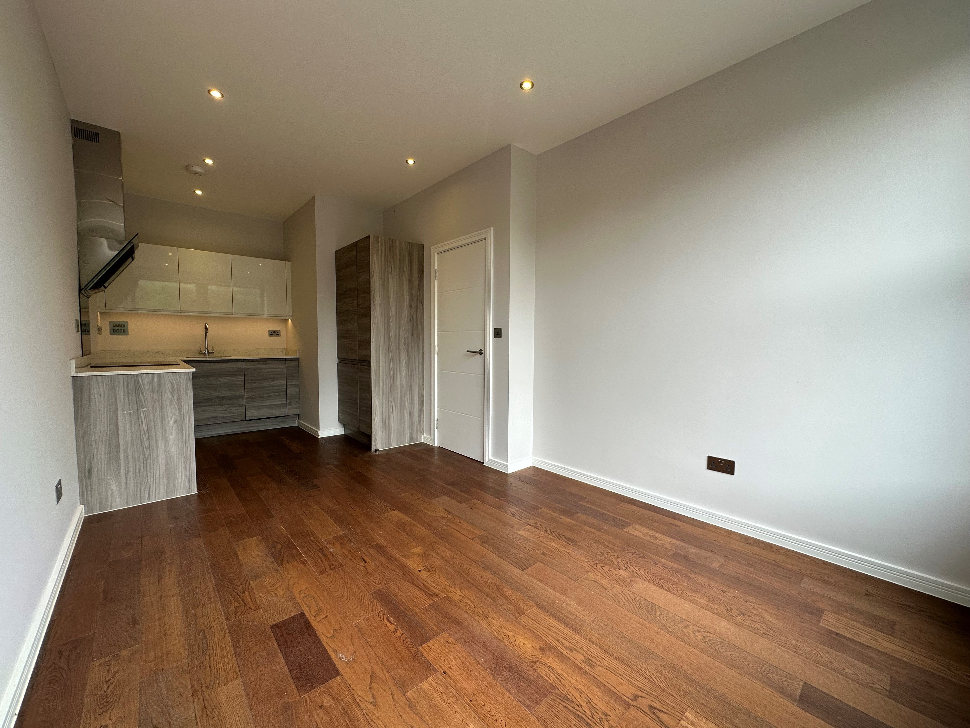 Flat Brants Bridge in Bracknell
