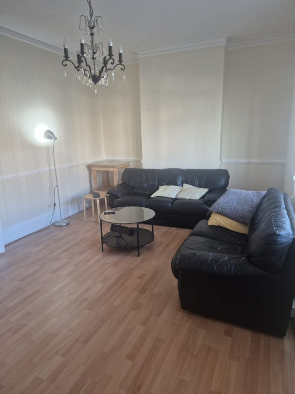 Room Green Lanes in Greater London