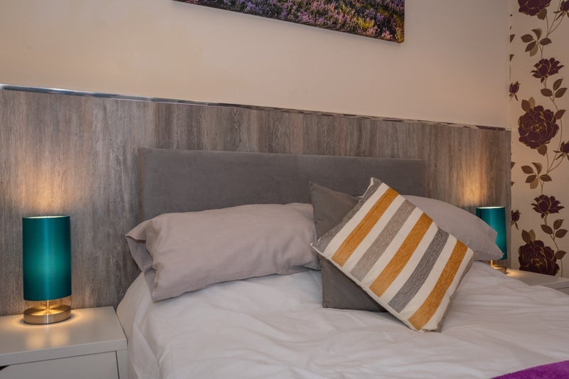 Room St James' Road in Prescot