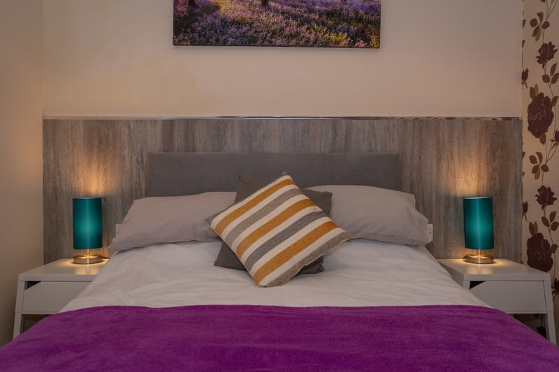 Room St James' Road in Prescot