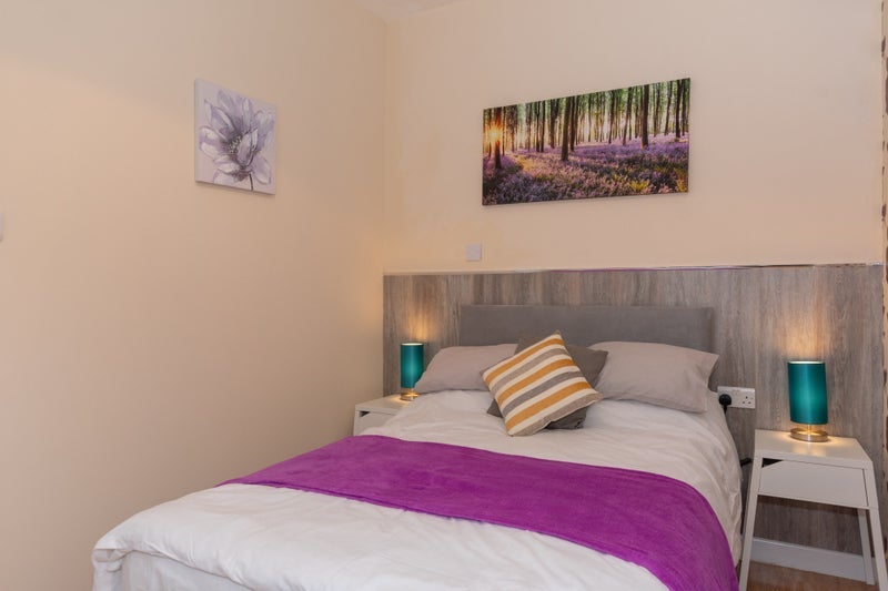 Room St James' Road in Prescot