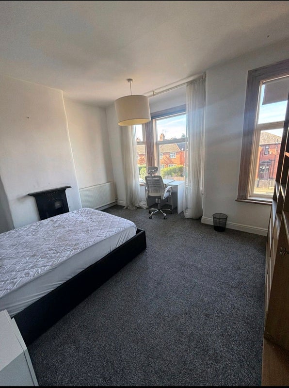 Room Lloyd Street South in Manchester