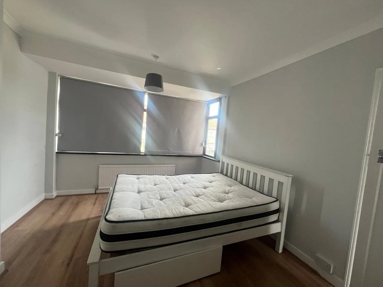 House Dell Road in Greater London