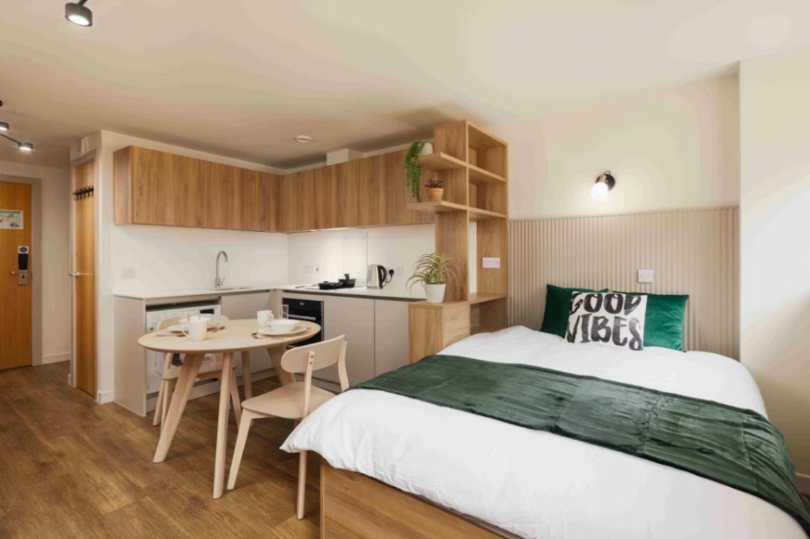 Flat Calton Wynd in City of Edinburgh