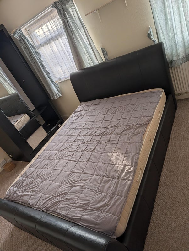 Room Thorneycroft Close in Bristol