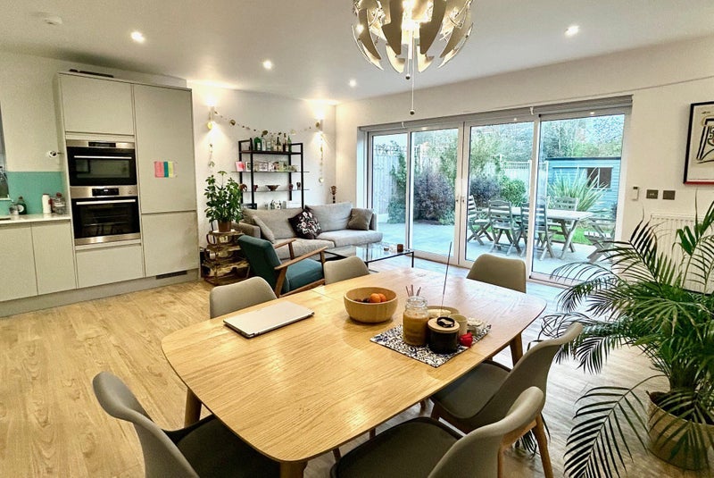 Room Chatsworth Road in Greater London
