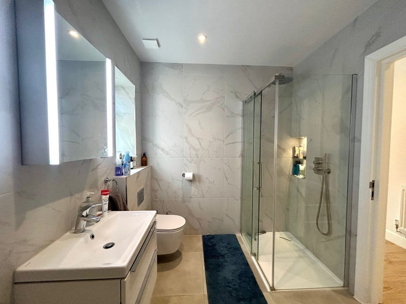 Room Chatsworth Road in Greater London