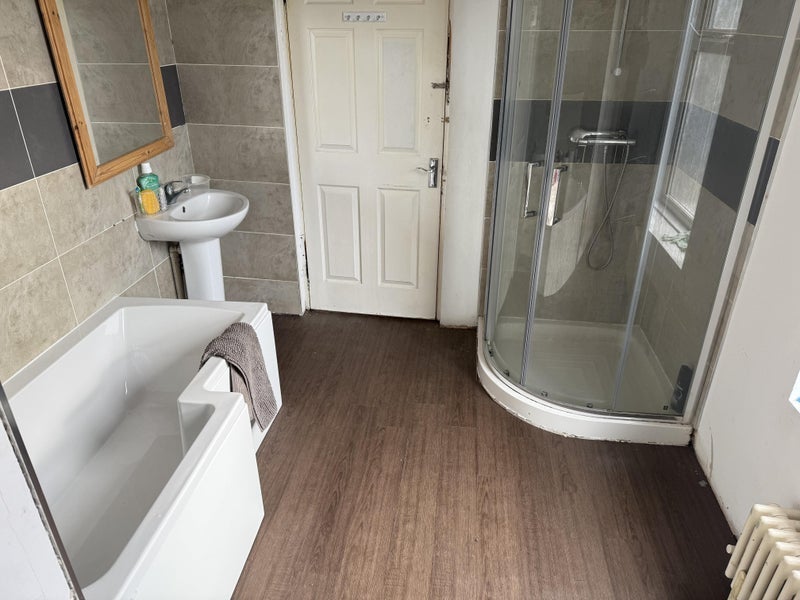 Room Coach Lane in North Tyneside