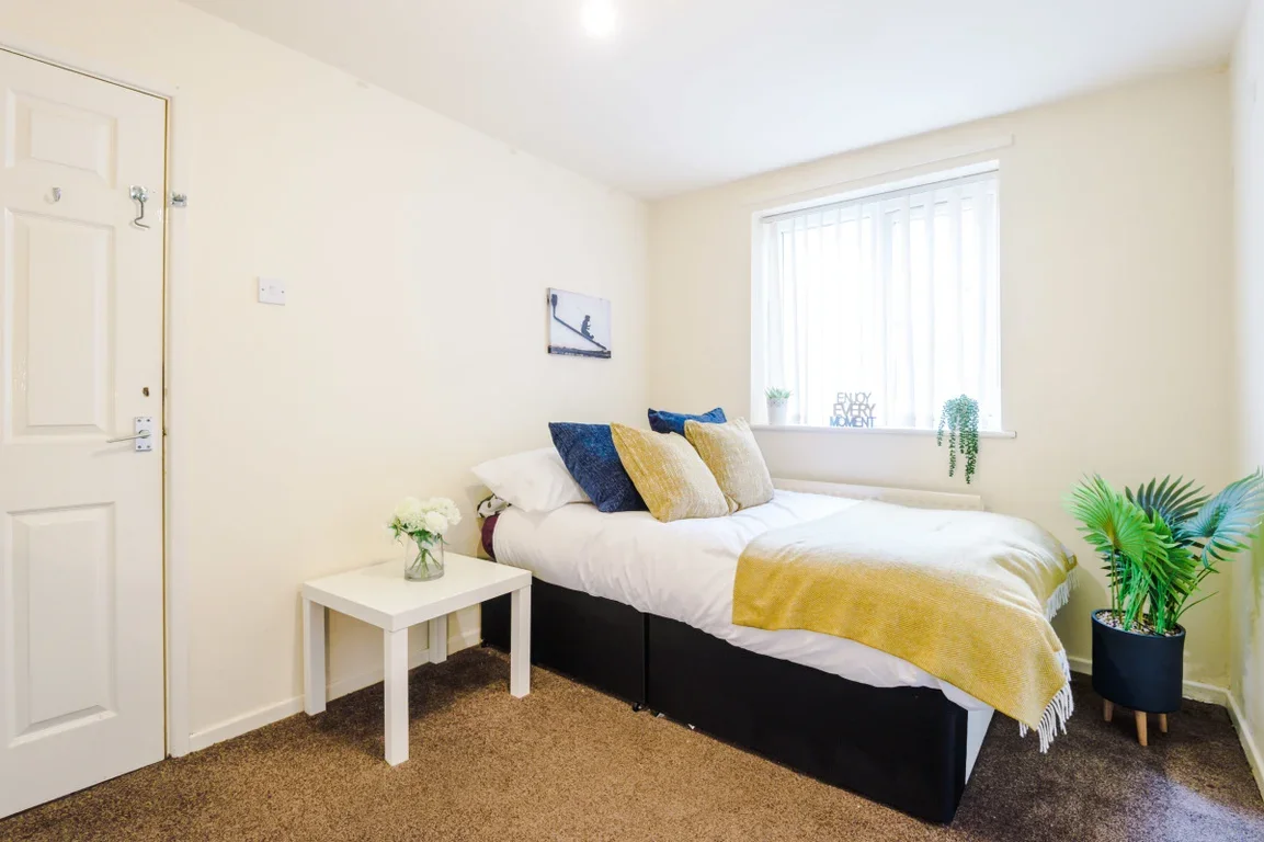 Flat Gemini Road in Salford