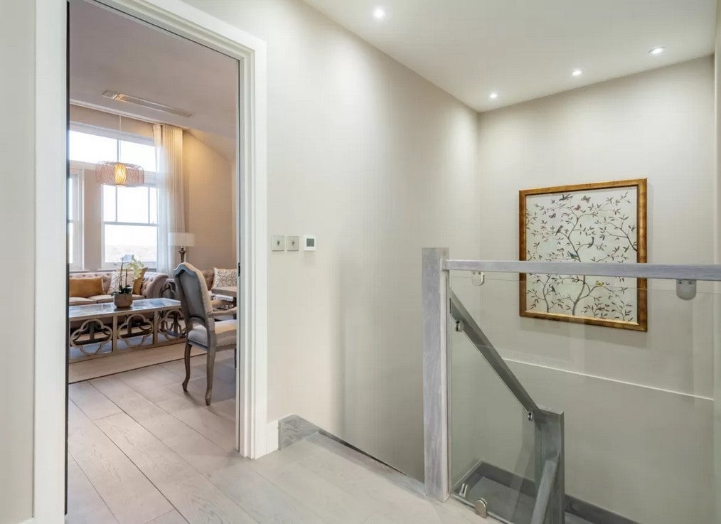 Flat Ellerdale Road in Greater London