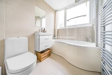 Flat Larkfield Close in Greater London