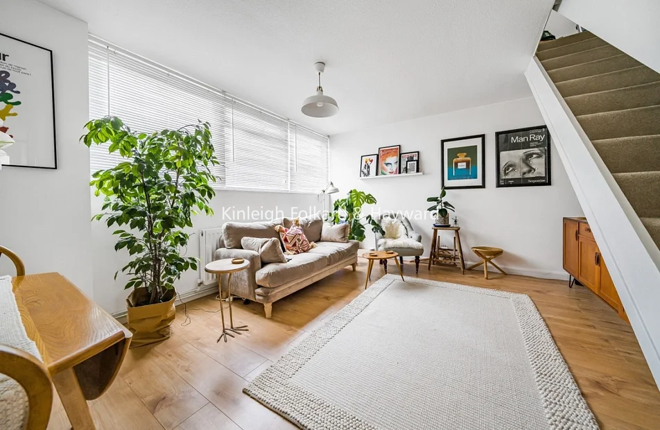 Flat Larkfield Close in Greater London