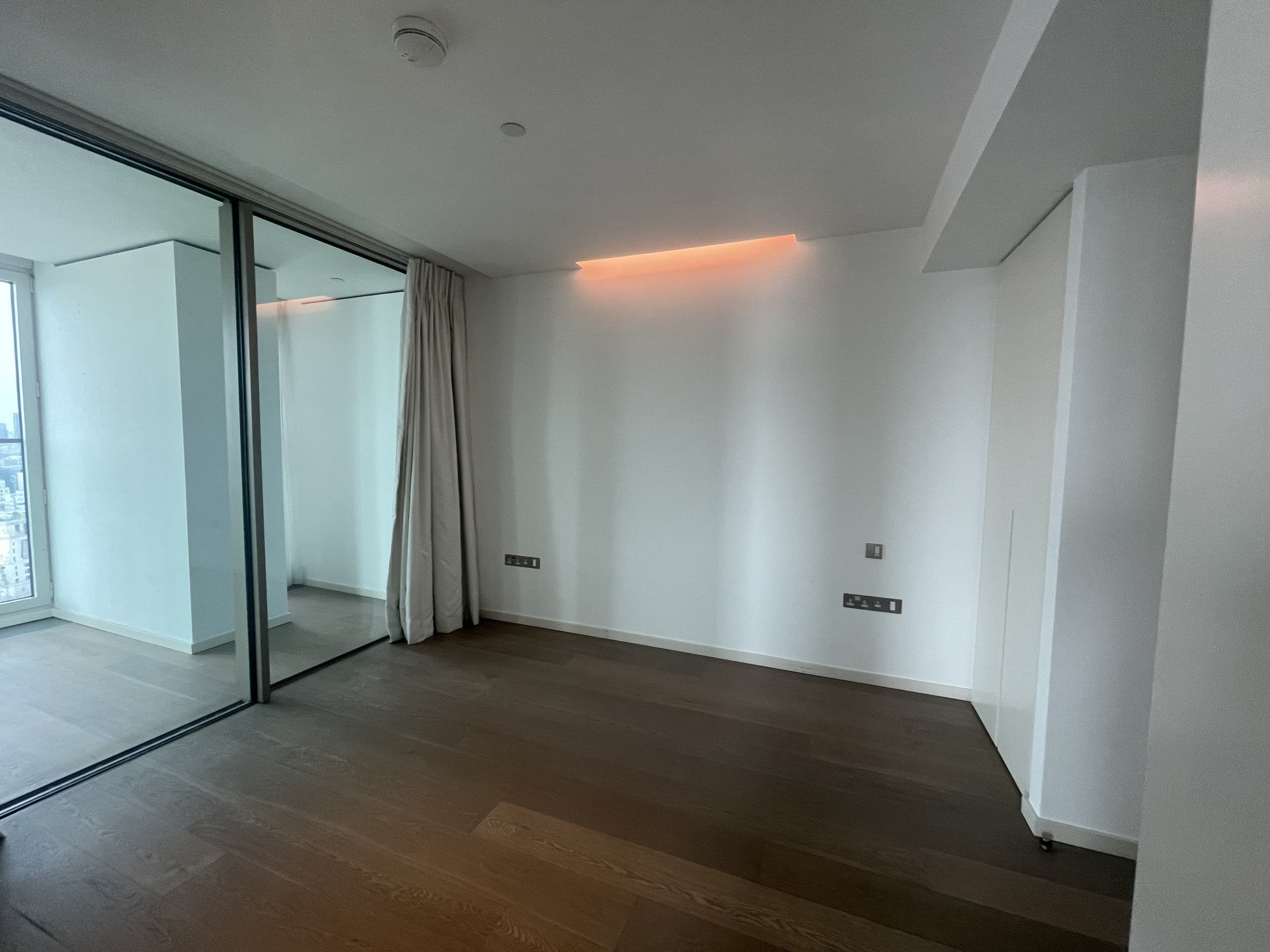 Flat Hatfields in Greater London