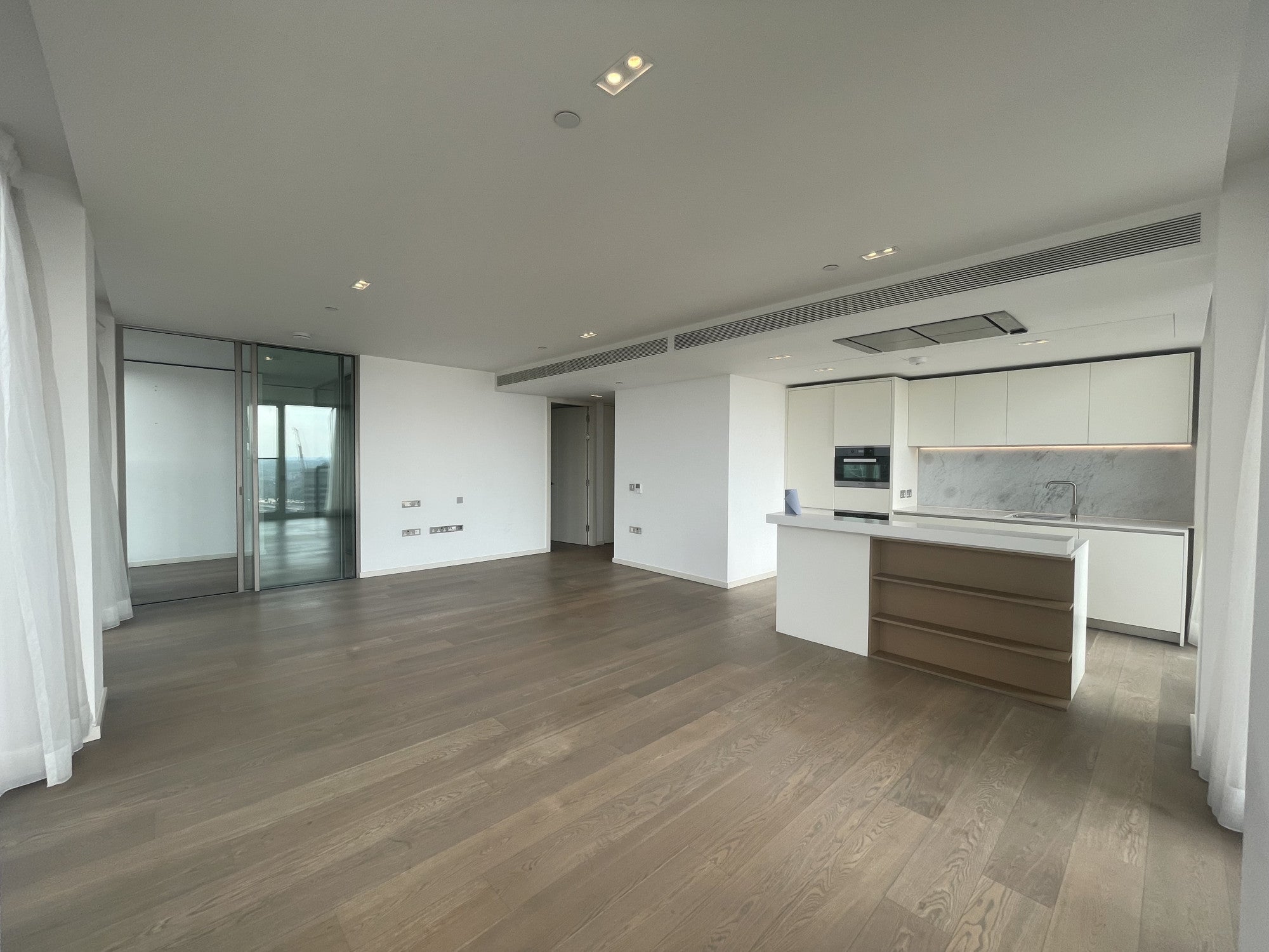 Flat Hatfields in Greater London